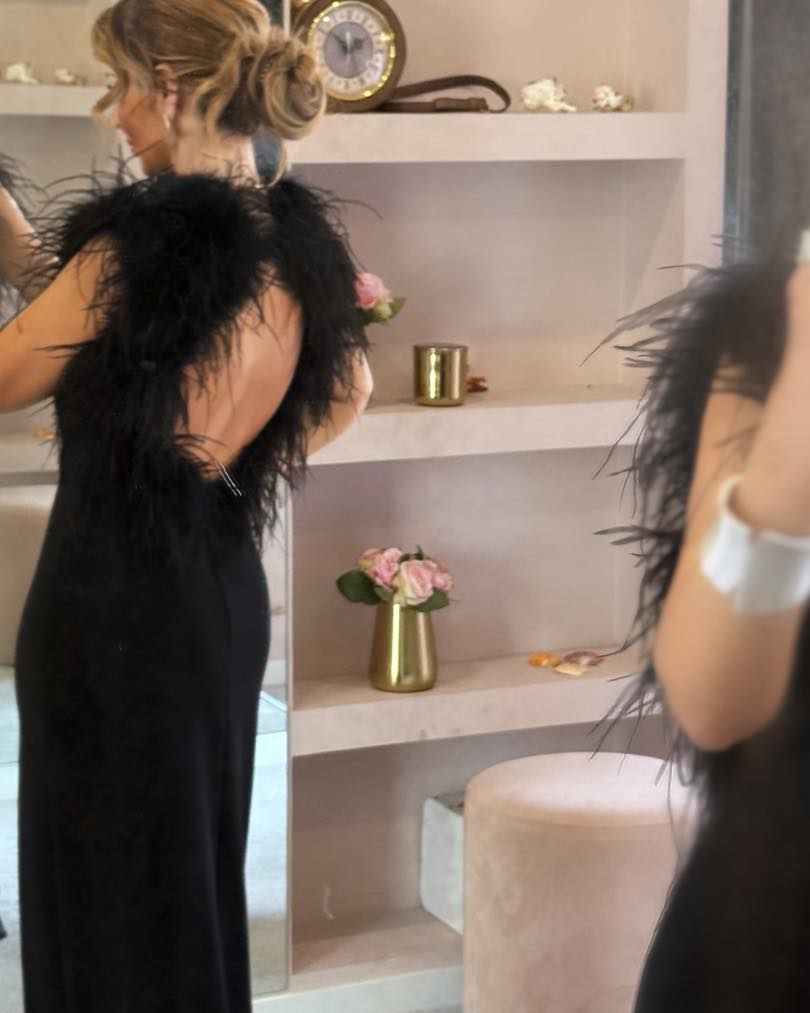 Vestido longo com penas - NoSecrets