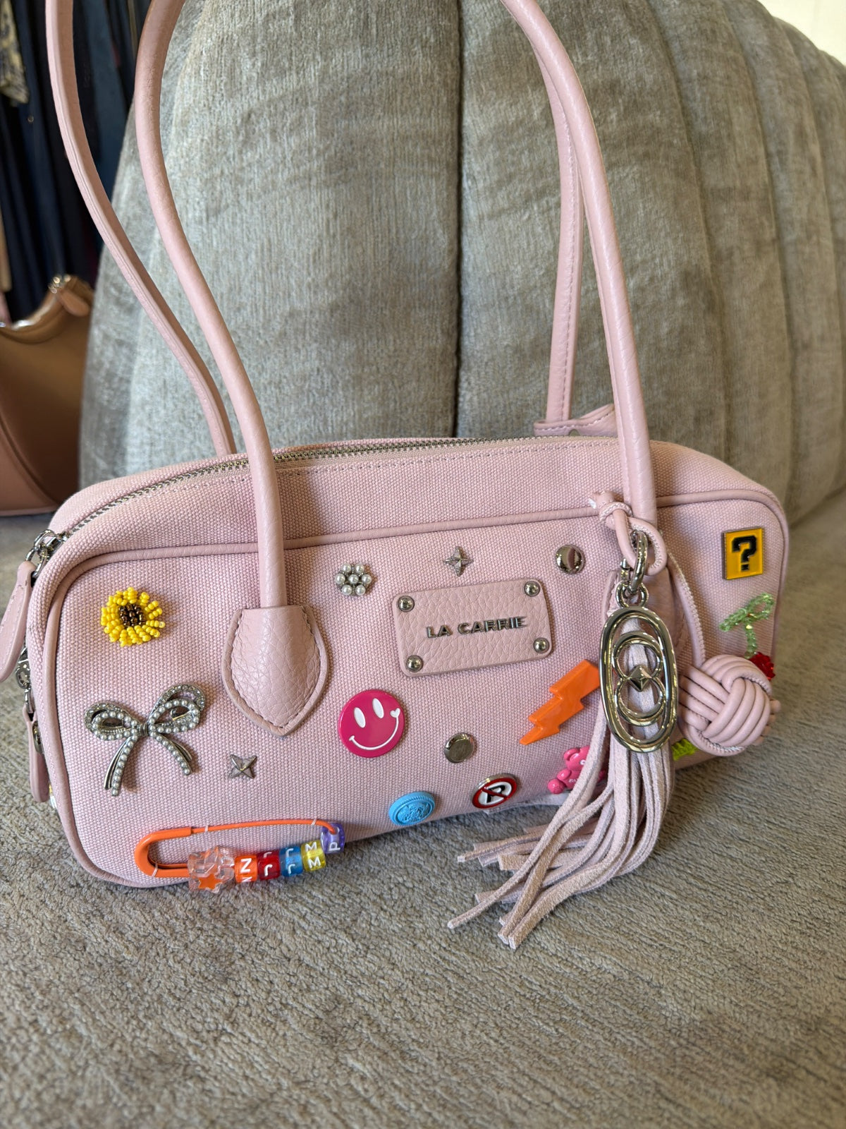 Shoulder Bag c/emblemas