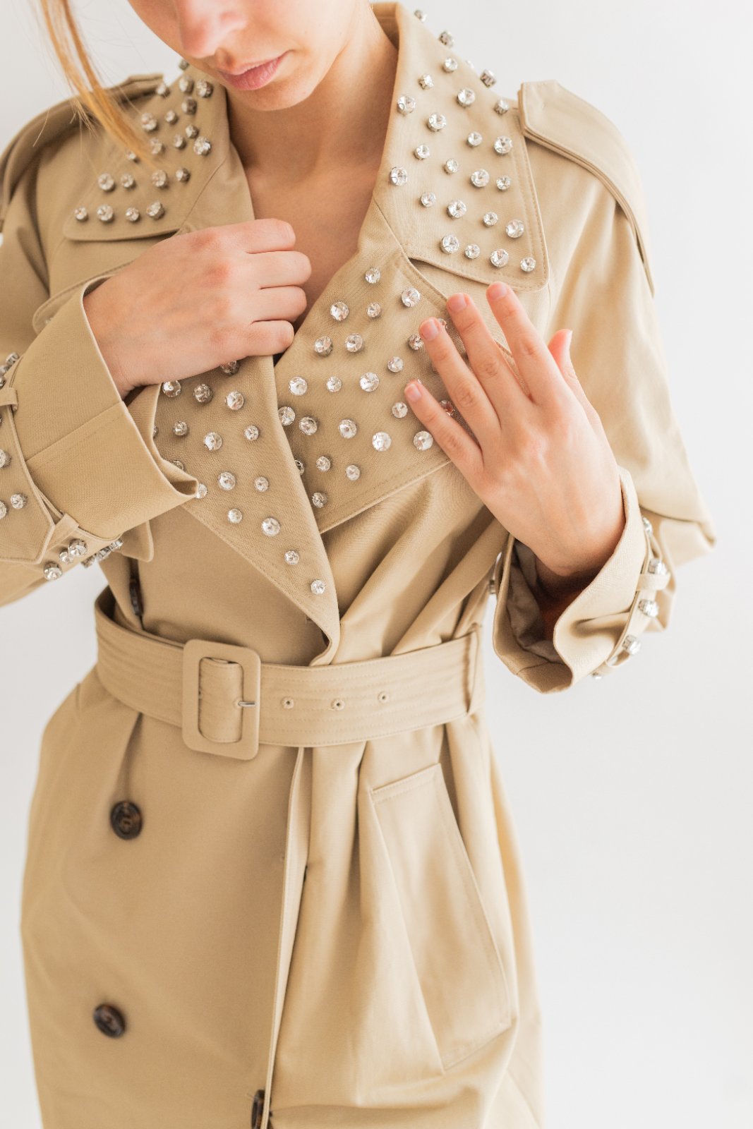 Trench Coat C/ Brilhantes