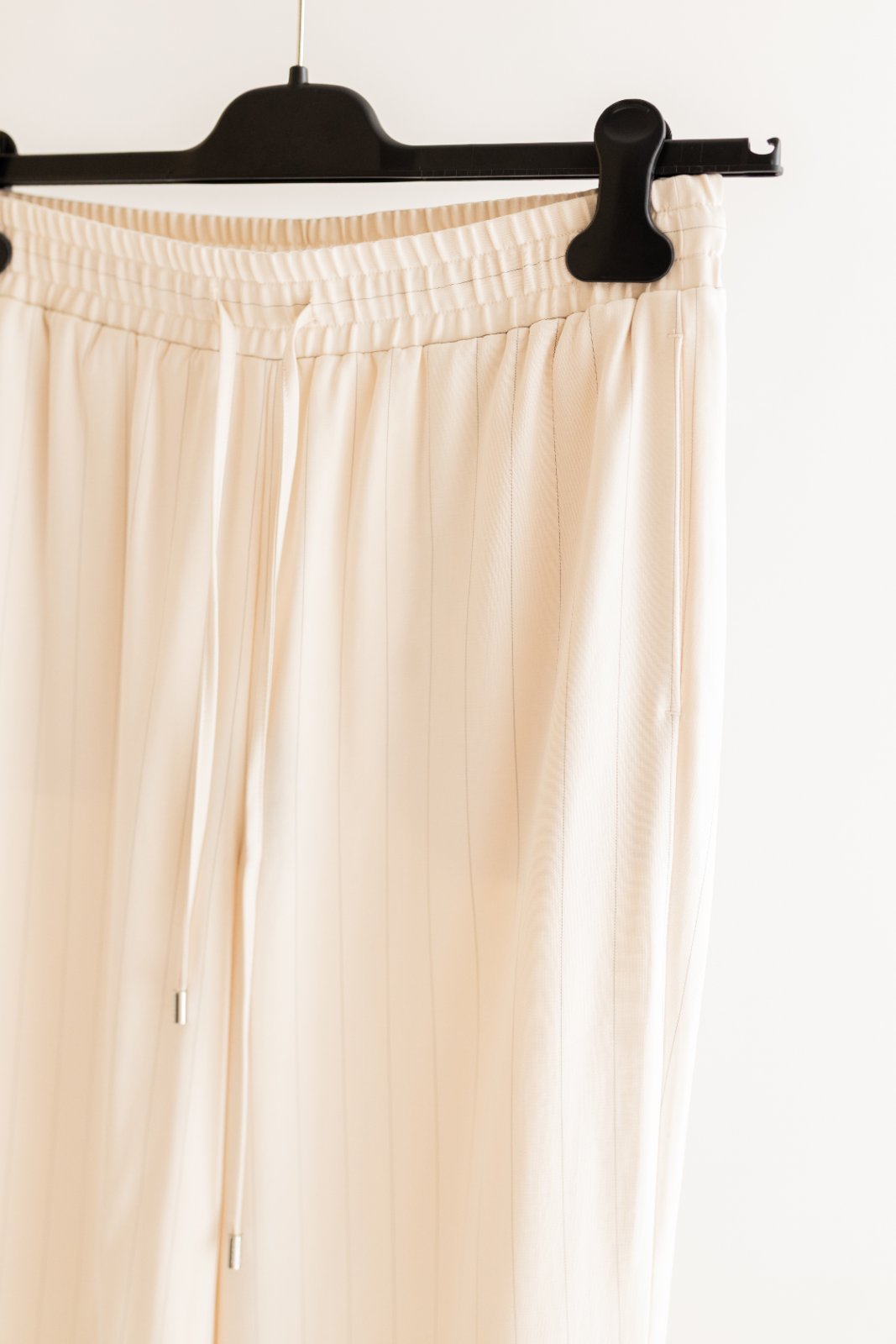Pantalona c/riscas e elástico na cintura
