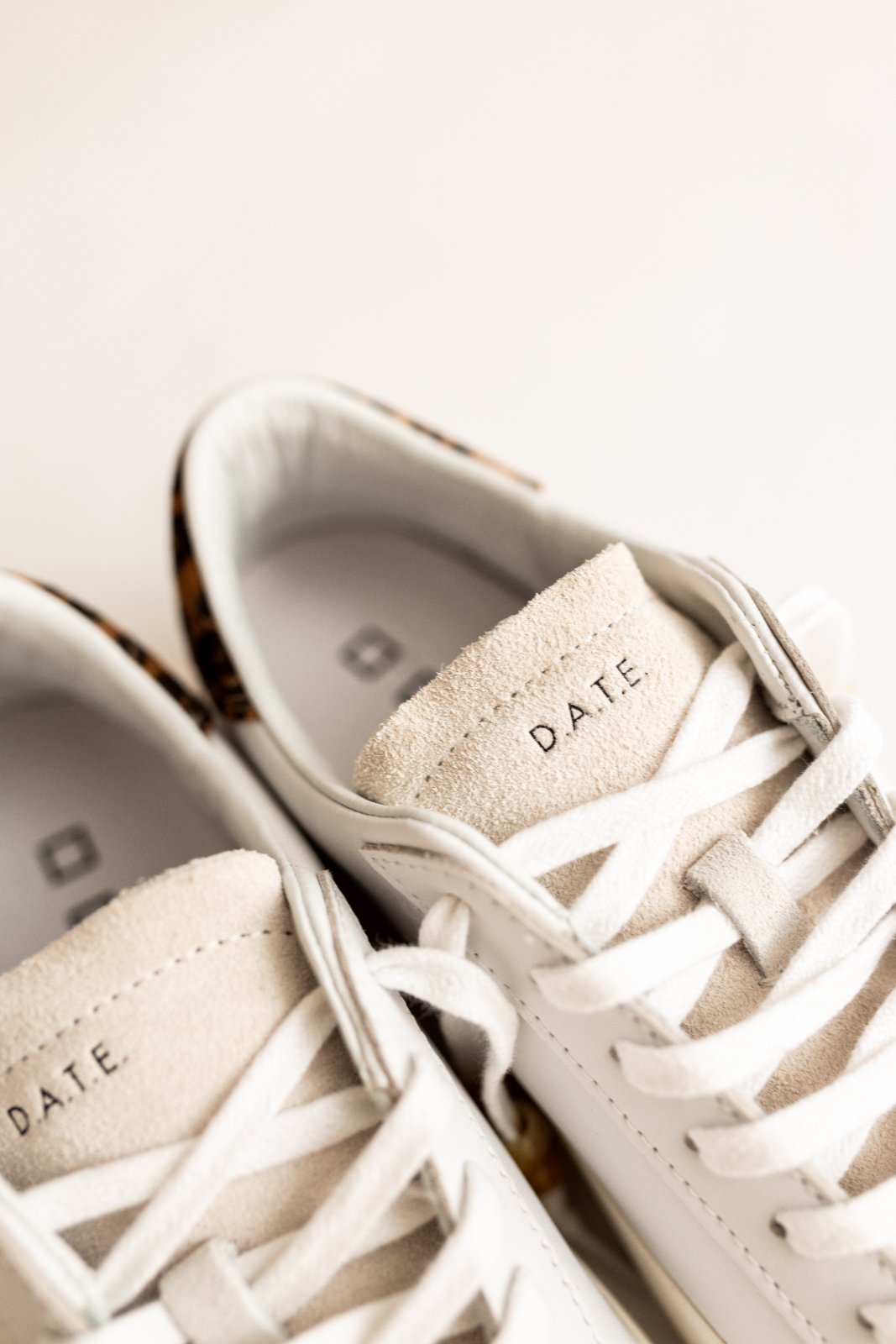 Sapatilha c/detalhe Leopardo